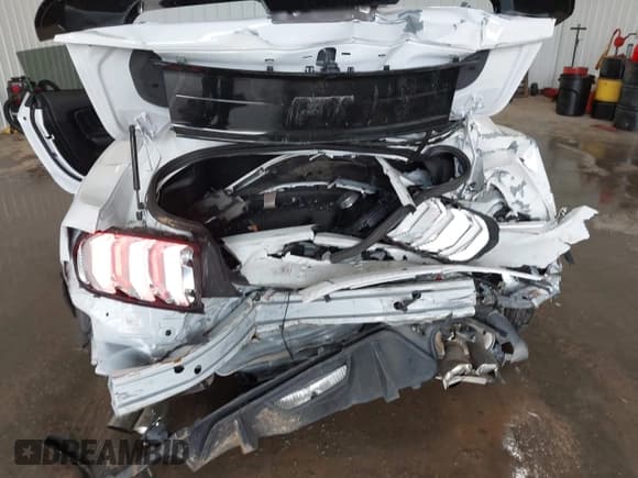 ✅ 2022 Ford Mustang GT • VIN: 1FA6P8CF6N5107199 • Lot: 42359080. Listed on IAAI with 14,258 mi. Free auction sales archive from the USA and detailed vehicle history report at DreamBid. Image 6.