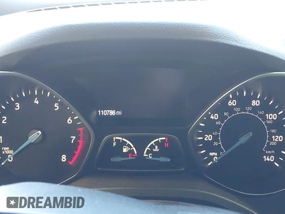 ✅ 2017 Ford Escape Titanium • VIN: 1FMCU0JD4HUA37751 • Lot: 43781731. Wystawiony na IAAI z przebiegiem 110 786 mil. Bezpłatny archiwum sprzedaży aukcyjnych z USA i szczegółowy raport historii pojazdu na DreamBid. Zdjęcie 7.