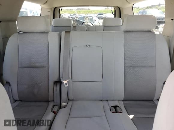 ✅ 2009 Chevrolet Suburban LS • VIN: 1GNFC16089R191553 • Лот: 46840045. Опубликован ранее на Copart с пробегом 144 334 миль. Бесплатный доступ к архиву аукционных продаж из США и подробный отчёт об истории автомобиля на DreamBid. Изображение 10.