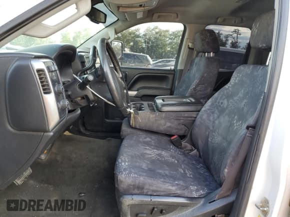 ✅ 2015 Chevrolet Silverado 2500HD LT • VIN: 1GC2KVEG0FZ518782 • Lot: 69478875. Wystawiony na Copart z przebiegiem 236 692 mil. Bezpłatny archiwum sprzedaży aukcyjnych z USA i szczegółowy raport historii pojazdu na DreamBid. Zdjęcie 7.