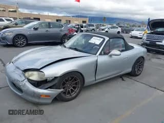 ✅ 1999 Mazda MX-5 Miata • VIN: JM1NB3534X0131320 • Lot: 43629488. Wystawiony na IAAI z przebiegiem 126 677 mil. Bezpłatny archiwum sprzedaży aukcyjnych z USA i szczegółowy raport historii pojazdu na DreamBid. Zdjęcie 6.
