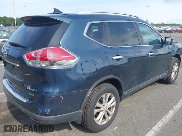 ✅ 2014 Nissan Rogue SV • VIN: 5N1AT2MV0EC864609 • Lot: 43185294. Wystawiony na IAAI z przebiegiem 87 581 mil. Bezpłatny archiwum sprzedaży aukcyjnych z USA i szczegółowy raport historii pojazdu na DreamBid. Zdjęcie 4.