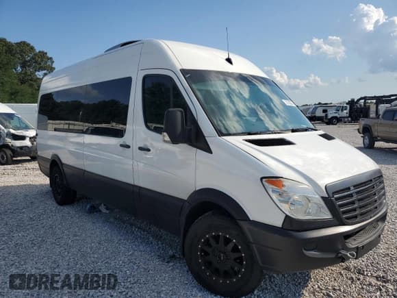 ✅ 2013 Freightliner Sprinter • VIN: WCDPE8CC8D5781558 • Лот: 70783075. Опубликован ранее на Copart с пробегом 174 050 миль. Бесплатный доступ к архиву аукционных продаж из США и подробный отчёт об истории автомобиля на DreamBid. Изображение 4.