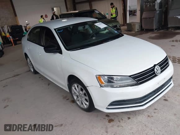 ✅ 2015 Volkswagen Jetta SE • VIN: 3VWD17AJ9FM271575 • Lot: 42198458. Listed on IAAI with 122,161 mi. Free auction sales archive from the USA and detailed vehicle history report at DreamBid. Image 1.