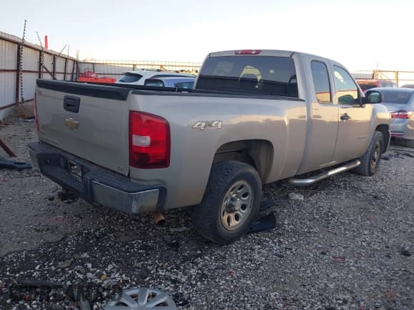 ✅ 2009 Chevrolet Silverado 1500 Work Truck • VIN: 1GCEK19029Z103132 • Lot: 43647891. Listed on IAAI with 196,534 mi. Free auction sales archive from the USA and detailed vehicle history report at DreamBid. Image 4.