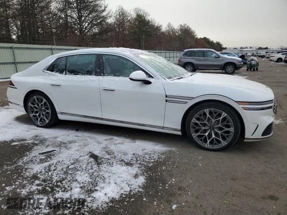 ✅ 2023 Genesis G90 e-SC • VIN: KMTFC4SD8PU024947 • Lot: 38889304. Wystawiony na Copart z przebiegiem Nie podano. Bezpłatny archiwum sprzedaży aukcyjnych z USA i szczegółowy raport historii pojazdu na DreamBid. Zdjęcie 4.
