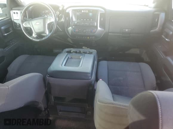 ✅ 2015 Chevrolet Silverado 2500HD LT • VIN: 1GC1CVE81FF100234 • Lot: 82527324. Wystawiony na Copart z przebiegiem 195 796 mil. Bezpłatny archiwum sprzedaży aukcyjnych z USA i szczegółowy raport historii pojazdu na DreamBid. Zdjęcie 8.