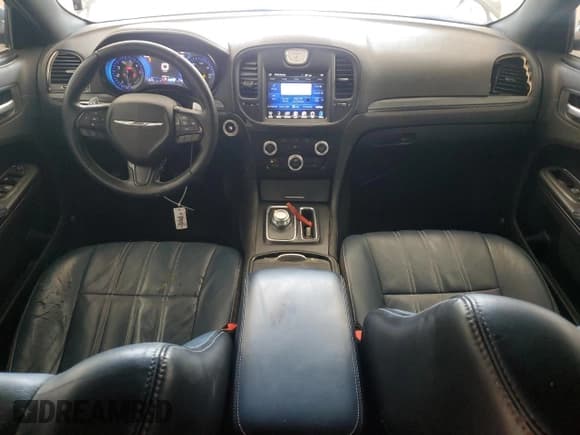 ✅ 2015 Chrysler 300 S • VIN: 2C3CCABG3FH736007 • Lot: 81044175. Listed on Copart with 173,171 mi. Free auction sales archive from the USA and detailed vehicle history report at DreamBid. Image 8.