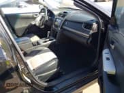 ✅ 2014 Toyota Camry XLE • VIN: 4T1BK1FK1EU549736 • Lot: 43361326. Wystawiony na IAAI z przebiegiem 163 519 mil. Bezpłatny archiwum sprzedaży aukcyjnych z USA i szczegółowy raport historii pojazdu na DreamBid. Zdjęcie 5.