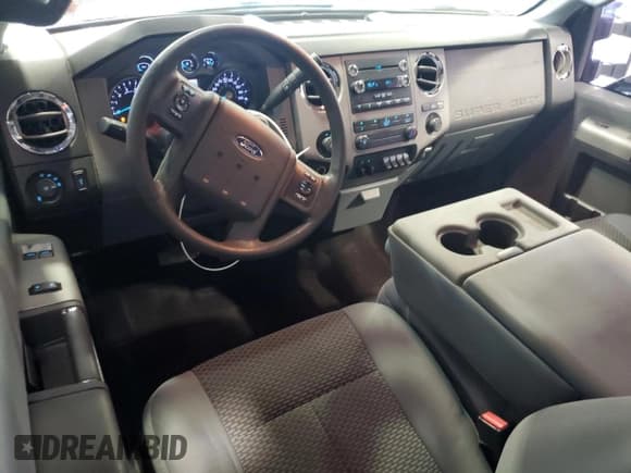 ✅ 2015 Ford F-250 XLT • VIN: 1FT7X2B64FEB38319 • Lot: 70901545. Wystawiony na Copart z przebiegiem 74 025 mil. Bezpłatny archiwum sprzedaży aukcyjnych z USA i szczegółowy raport historii pojazdu na DreamBid. Zdjęcie 8.