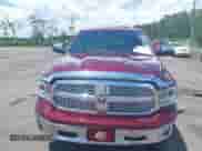 2017 Ram 1500 Laramie z VIN 1C6RR6NT2HS818002, wystawiony jako IAAI lot #42720321 z przebiegiem 89 641 mil mil oraz . Historia ofert i sprzedaży dostępna na DreamBid. Obrazek 12.