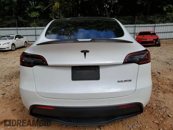 ✅ 2021 Tesla Model Y Performance • VIN: 5YJYGDEF3MF246650 • Lot: 81939935. Wystawiony na Copart z przebiegiem 62 175 mil. Bezpłatny archiwum sprzedaży aukcyjnych z USA i szczegółowy raport historii pojazdu na DreamBid. Zdjęcie 6.