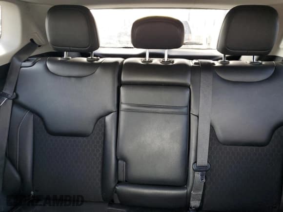 ✅ 2018 Jeep Compass Latitude • VIN: 3C4NJDBB6JT143080 • Lot: 81753445. Listed on Copart with 114,588 mi. Free auction sales archive from the USA and detailed vehicle history report at DreamBid. Image 10.