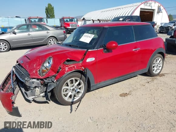 ✅ 2015 MINI Hardtop S • VIN: WMWXP7C59F2A39175 • Лот: 43252343. Опубликован ранее на IAAI с пробегом 99 770 миль. Бесплатный доступ к архиву аукционных продаж из США и подробный отчёт об истории автомобиля на DreamBid. Изображение 2.
