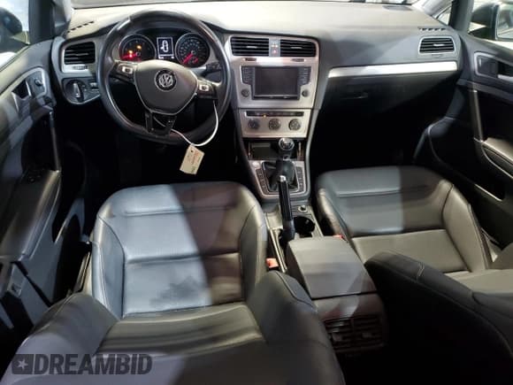 ✅ 2017 Volkswagen Golf S • VIN: 3VW117AU6HM029276 • Lot: 58365985. Wystawiony na Copart z przebiegiem 56 274 mil. Bezpłatny archiwum sprzedaży aukcyjnych z USA i szczegółowy raport historii pojazdu na DreamBid. Zdjęcie 8.