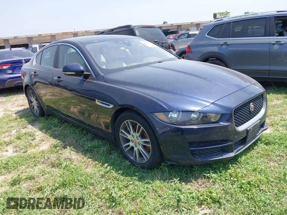 ✅ 2018 Jaguar XE 25t Premium • VIN: SAJAD4FX9JCP33055 • Лот: 41944994. Опубликован ранее на IAAI с пробегом Не указан. Бесплатный доступ к архиву аукционных продаж из США и подробный отчёт об истории автомобиля на DreamBid. Изображение 1.