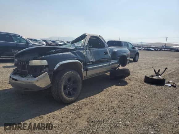 2002 Chevrolet Silverado 1500 LS with VIN 1GCEK14T02Z111673, listed as a Copart auction lot 68922974 with Not provided miles and Clean title. Bid and sale history available at DreamBid. Image 1.