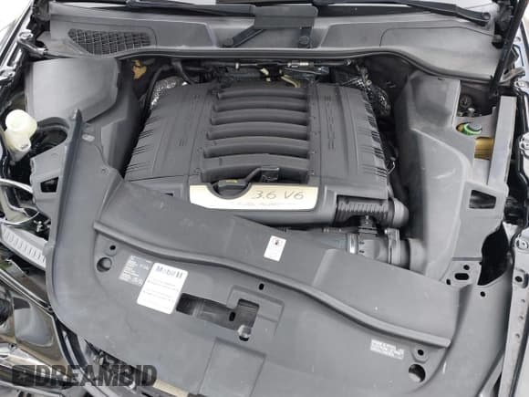 ✅ 2011 Porsche Cayenne • VIN: WP1AA2A2XBLA05624 • Lot: 42075578. Wystawiony na IAAI z przebiegiem 75 778 mil. Bezpłatny archiwum sprzedaży aukcyjnych z USA i szczegółowy raport historii pojazdu na DreamBid. Zdjęcie 10.