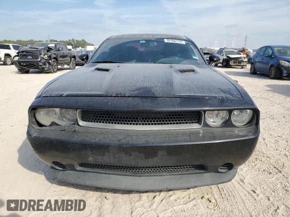 ✅ 2013 Dodge Challenger SXT • VIN: 2C3CDYAGXDH616273 • Lot: 76766114. Wystawiony na Copart z przebiegiem 136 862 mil. Bezpłatny archiwum sprzedaży aukcyjnych z USA i szczegółowy raport historii pojazdu na DreamBid. Zdjęcie 5.