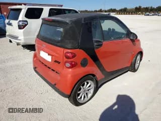 ✅ 2008 Smart fortwo Passion • VIN: WMEEK31XX8K083791 • Lot: 74844894. Wystawiony na Copart z przebiegiem Nie podano. Bezpłatny archiwum sprzedaży aukcyjnych z USA i szczegółowy raport historii pojazdu na DreamBid. Zdjęcie 3.