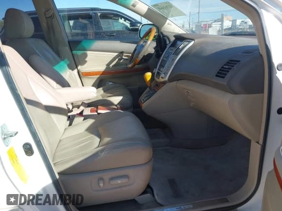 ✅ 2004 Lexus RX 330 • VIN: JTJGA31U140012353 • Лот: 43761448. Опубликован ранее на IAAI с пробегом 171 649 миль. Бесплатный доступ к архиву аукционных продаж из США и подробный отчёт об истории автомобиля на DreamBid. Изображение 5.