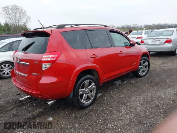 ✅ 2009 Toyota RAV4 Sport • VIN: JTMBK32V695083558 • Lot: 42008895. Listed on IAAI with Not provided. Free auction sales archive from the USA and detailed vehicle history report at DreamBid. Image 4.