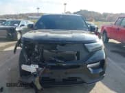 ✅ 2023 Ford Explorer ST • VIN: 1FM5K8GC9PGA26088 • Lot: 43704091. Wystawiony na IAAI z przebiegiem 41 033 mil. Bezpłatny archiwum sprzedaży aukcyjnych z USA i szczegółowy raport historii pojazdu na DreamBid. Zdjęcie 12.