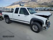 ✅ 1997 GMC Sierra 2500 • VIN: 1GTGK29R1VE503195 • Lot: 76087764. Wystawiony na Copart z przebiegiem Nie podano. Bezpłatny archiwum sprzedaży aukcyjnych z USA i szczegółowy raport historii pojazdu na DreamBid. Zdjęcie 4.