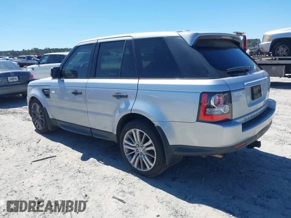 ✅ 2010 Land Rover Range Rover Sport HSE Lux • VIN: SALSK2D44AA226896 • Lot: 41835999. Listed on IAAI with 199,501 mi. Free auction sales archive from the USA and detailed vehicle history report at DreamBid. Image 3.