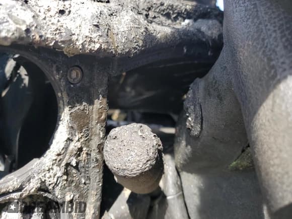 ✅ 2009 Jeep Commander Sport • VIN: 1J8HG48K59C555302 • Lot: 69742135. Wystawiony na Copart z przebiegiem Nie podano. Bezpłatny archiwum sprzedaży aukcyjnych z USA i szczegółowy raport historii pojazdu na DreamBid. Zdjęcie 9.