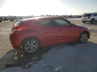 ✅ 2016 Hyundai Veloster • VIN: KMHTC6AD9GU298281 • Lot: 86264134. Wystawiony na Copart z przebiegiem 121 217 mil. Bezpłatny archiwum sprzedaży aukcyjnych z USA i szczegółowy raport historii pojazdu na DreamBid. Zdjęcie 3.