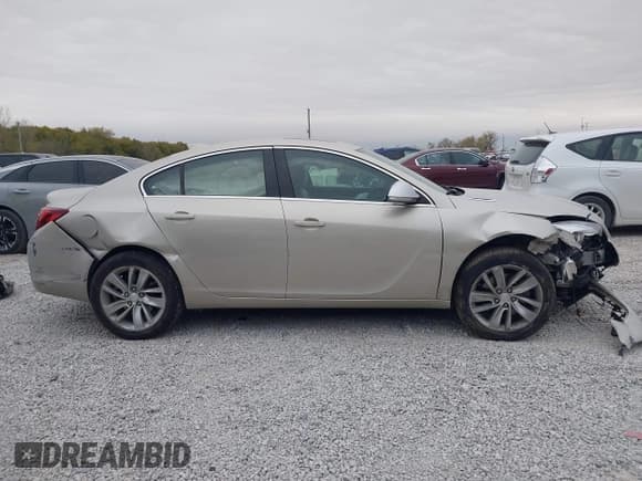 ✅ 2016 Buick Regal • VIN: 2G4GK5EX6G9180544 • Lot: 43561765. Listed on IAAI with 38,411 mi. Free auction sales archive from the USA and detailed vehicle history report at DreamBid. Image 13.