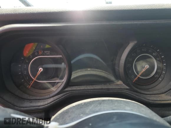 ✅ 2024 Jeep Gladiator Sport • VIN: 1C6JJTAG2RL118200 • Lot: 62333305. Wystawiony na Copart z przebiegiem Nie podano. Bezpłatny archiwum sprzedaży aukcyjnych z USA i szczegółowy raport historii pojazdu na DreamBid. Zdjęcie 9.