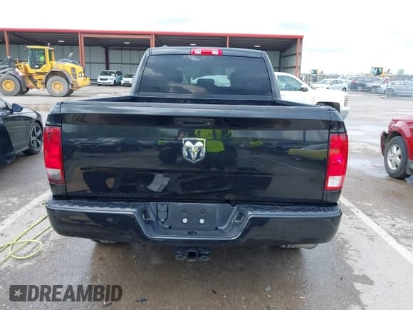 ✅ 2018 Ram 1500 Tradesman • VIN: 1C6RR6FG9JS195131 • Lot: 42112722. Listed on IAAI with 76,030 mi. Free auction sales archive from the USA and detailed vehicle history report at DreamBid. Image 17.