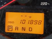 ✅ 2010 Toyota RAV4 • VIN: JTMBF4DV0AD023423 • Lot: 43184324. Wystawiony na IAAI z przebiegiem 101 898 mil. Bezpłatny archiwum sprzedaży aukcyjnych z USA i szczegółowy raport historii pojazdu na DreamBid. Zdjęcie 15.