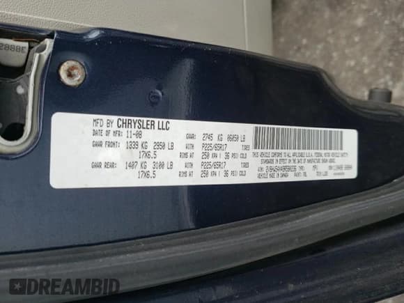 ✅ 2009 Volkswagen Routan SEL • VIN: 2V8HW54X49R580236 • Lot: 61033465. Listed on Copart with 161,293 mi. Free auction sales archive from the USA and detailed vehicle history report at DreamBid. Image 14.