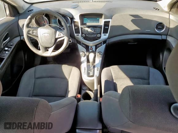 ✅ 2016 Chevrolet Cruze LT • VIN: 1G1PE5SB7G7146322 • Lot: 90947285. Wystawiony na Copart z przebiegiem 135 456 mil. Bezpłatny archiwum sprzedaży aukcyjnych z USA i szczegółowy raport historii pojazdu na DreamBid. Zdjęcie 8.