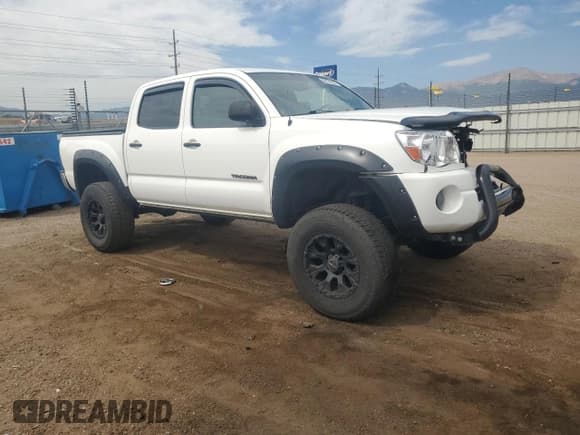 ✅ 2011 Toyota Tacoma PreRunner • VIN: 3TMJU4GN3BM117511 • Lot: 68374825. Listed on Copart with 167,970 mi. Free auction sales archive from the USA and detailed vehicle history report at DreamBid. Image 4.