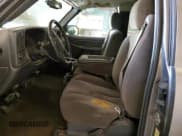 ✅ 2007 Chevrolet Silverado 2500HD Work Truck • VIN: 1GCHK29U27E195319 • Лот: 90025035. Опубликован ранее на Copart с пробегом 212 137 миль. Бесплатный доступ к архиву аукционных продаж из США и подробный отчёт об истории автомобиля на DreamBid. Изображение 7.