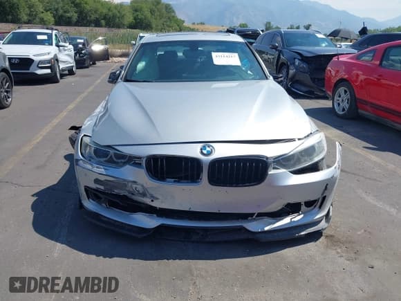 ✅ 2015 BMW 3 Series 328i • VIN: WBA3C1C53FK123724 • Lot: 43114217. Listed on IAAI with 149,763 mi. Free auction sales archive from the USA and detailed vehicle history report at DreamBid. Image 12.