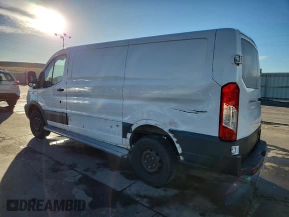 ✅ 2016 Ford Transit Cargo • VIN: 1FTYR1ZM7GKA23200 • Lot: 89524235. Wystawiony na Copart z przebiegiem 305 289 mil. Bezpłatny archiwum sprzedaży aukcyjnych z USA i szczegółowy raport historii pojazdu na DreamBid. Zdjęcie 2.