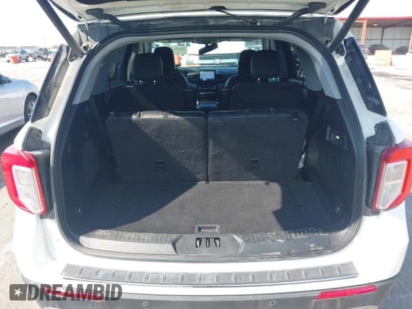 ✅ 2021 Ford Explorer Limited • VIN: 1FMSK8FH0MGA96879 • Lot: 43351519. Listed on IAAI with 82,415 mi. Free auction sales archive from the USA and detailed vehicle history report at DreamBid. Image 17.