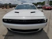 ✅ 2015 Dodge Challenger SXT Plus • VIN: 2C3CDZBG1FH757630 • Lot: 63561574. Wystawiony na Copart z przebiegiem 86 258 mil. Bezpłatny archiwum sprzedaży aukcyjnych z USA i szczegółowy raport historii pojazdu na DreamBid. Zdjęcie 5.
