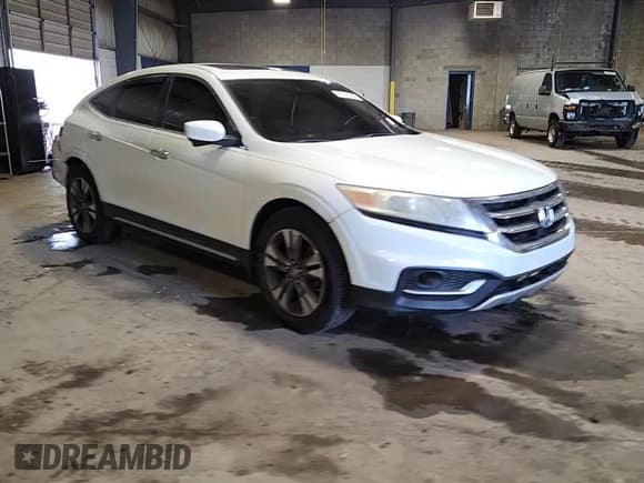 ✅ 2015 Honda Crosstour EX-L • VIN: 5J6TF2H59FL000278 • Lot: 70732125. Wystawiony na Copart z przebiegiem 147 594 mil. Bezpłatny archiwum sprzedaży aukcyjnych z USA i szczegółowy raport historii pojazdu na DreamBid. Zdjęcie 13.