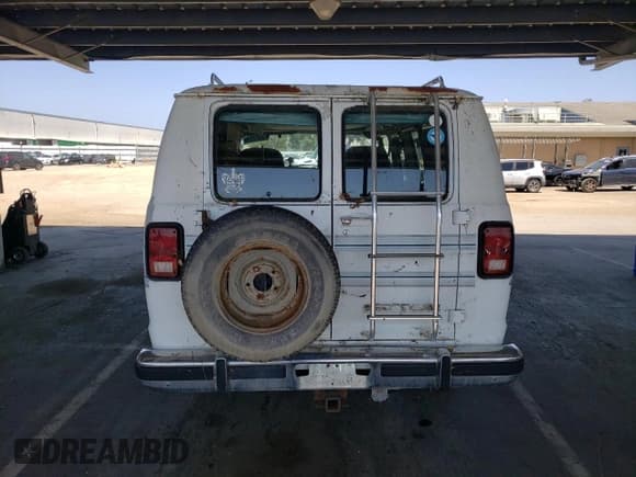 ✅ 1992 Dodge Cargo • VIN: 2B6HB21X8NK122023 • Lot: 55912575. Listed on Copart with 131,470 mi. Free auction sales archive from the USA and detailed vehicle history report at DreamBid. Image 6.