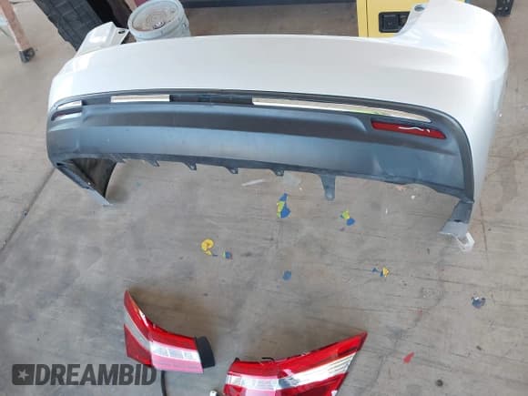 ✅ 2013 Toyota Avalon XLE Touring • VIN: 4T1BD1EB0DU007392 • Lot: 43374529. Wystawiony na IAAI z przebiegiem 123 662 mil. Bezpłatny archiwum sprzedaży aukcyjnych z USA i szczegółowy raport historii pojazdu na DreamBid. Zdjęcie 12.