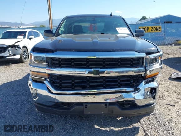 ✅ 2019 Chevrolet Silverado 1500 LT • VIN: 2GCVKPEC5K1241085 • Lot: 43043450. Wystawiony na IAAI z przebiegiem 73 820 mil. Bezpłatny archiwum sprzedaży aukcyjnych z USA i szczegółowy raport historii pojazdu na DreamBid. Zdjęcie 12.