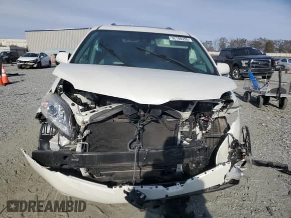 ✅ 2018 Toyota Sienna XLE • VIN: 5TDYZ3DC7JS907499 • Lot: 92708285. Listed on Copart with 78,411 mi. Free auction sales archive from the USA and detailed vehicle history report at DreamBid. Image 5.