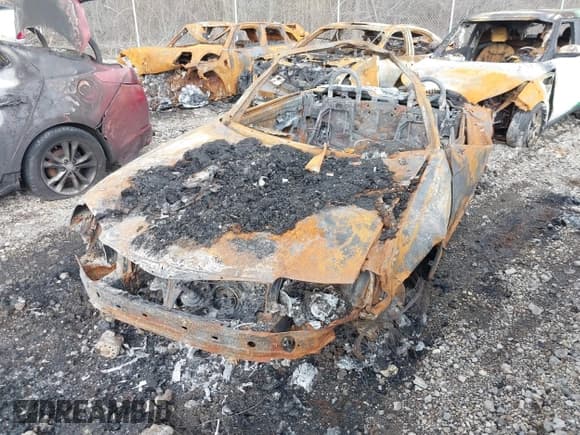 ✅ 2006 Chrysler Crossfire Limited • VIN: 1C3AN65LX6X061386 • Lot: 41666885. Listed on IAAI with Not provided. Free auction sales archive from the USA and detailed vehicle history report at DreamBid. Image 6.