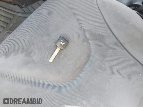 ✅ 2010 Honda Fit • VIN: JHMGE8G25AS020772 • Lot: 43708105. Listed on IAAI with 194,411 mi. Free auction sales archive from the USA and detailed vehicle history report at DreamBid. Image 11.